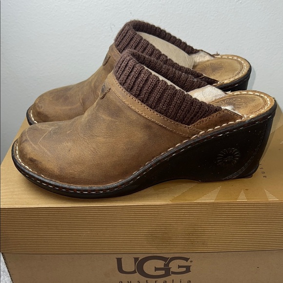 UGG Women's gael brown leather Chestnut Knit Clogs. size7. stand - Picture 6 of 9